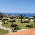 A View 2 Sea