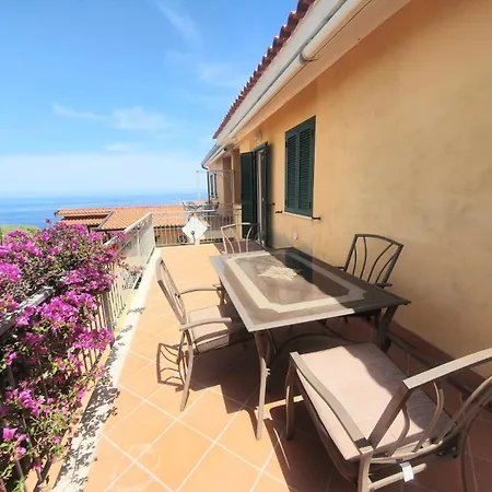 Lägenhet A View 2 Sea Parghelia