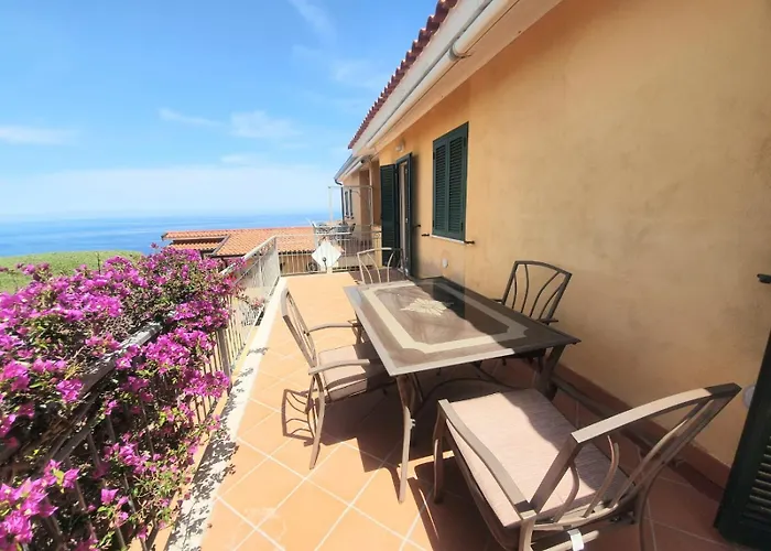 Lägenhet A View 2 Sea Parghelia