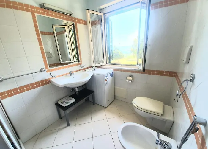 A View 2 Sea Parghelia